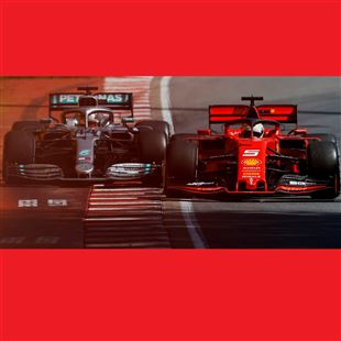 Una penalità toglie la vittoria a Vettel, primo posto per Hamilton