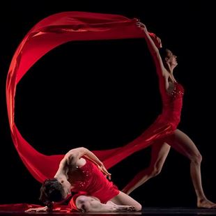 All’auditorium Ferrari lo spettacolo di danza contemporaneo “Traviata” 