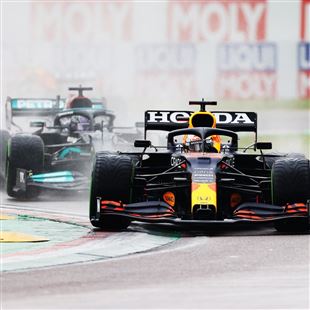 Verstappen vince ad Imola, Ferrari ai piedi del podio con Leclerc e Sainz