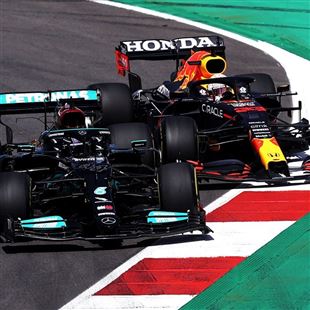 GP del Portogallo: vince Hamilton, Leclerc sesto e niente punti per Sainz