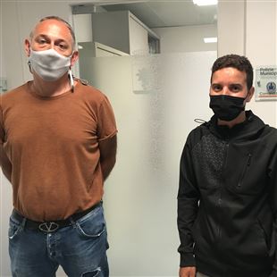 30enne disoccupato trova un portafoglio con 820 euro e lo restituisce