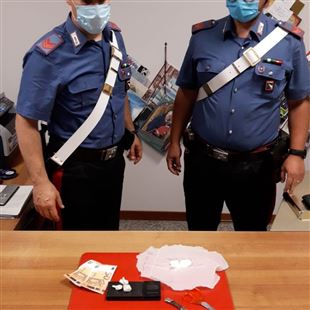 Carabinieri: arrestato 46enne per spaccio di sostanze stupefacenti