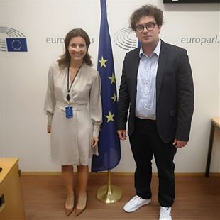 L’europarlamentare dem Alessandra Moretti venerdì in visita al distretto