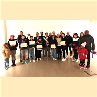 Consegnata la cittadinanza simbolica agli studenti stranieri di Maranello