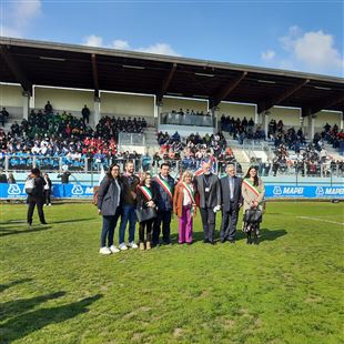 Un fiume di giovani atleti tra le vie di Maranello per la sfilata del Memorial Sassi
