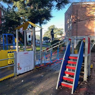 Installato un nuovo castello inclusivo al “Parco dei Piccoli”