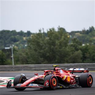 Grande debutto di Hamilton alle sede storica della Scuderia 